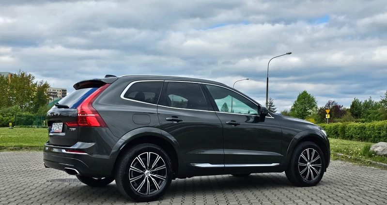 Volvo XC 60 cena 158301 przebieg: 122000, rok produkcji 2017 z Kraków małe 742